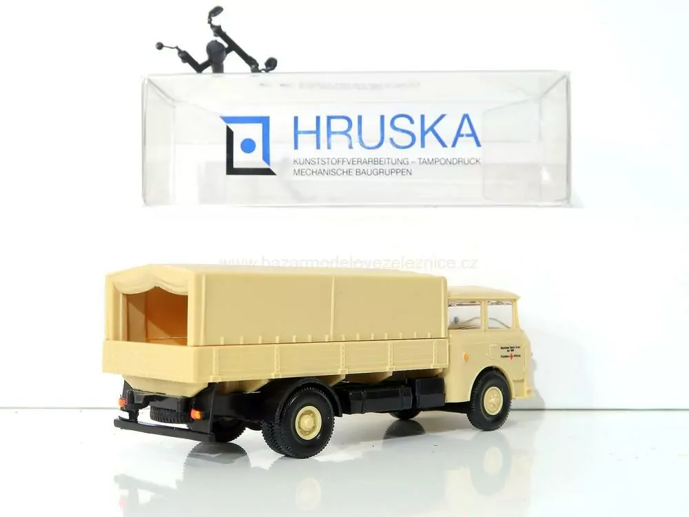Hruska - ŠKODA plachta - HO