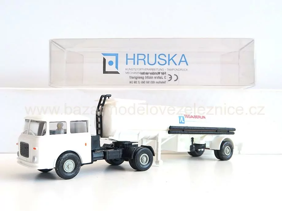 Hruska - ŠKODA CISTERNA Tega Berlin - HO