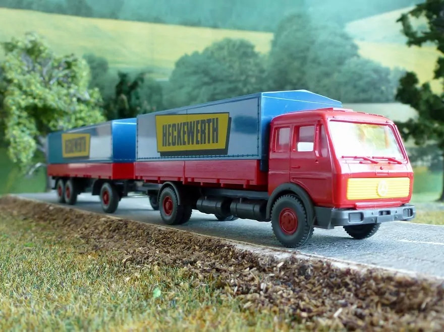 Wiking - Mercedes s přívěsem - HO