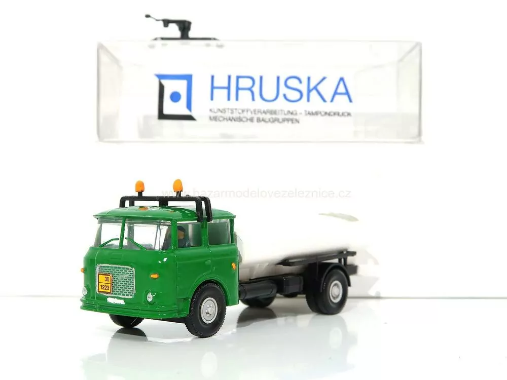 Hruska - ŠKODA cisterna kropička - HO
