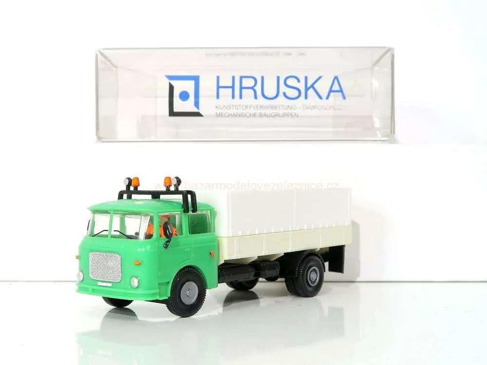 Hruska - ŠKODA plachta - HO