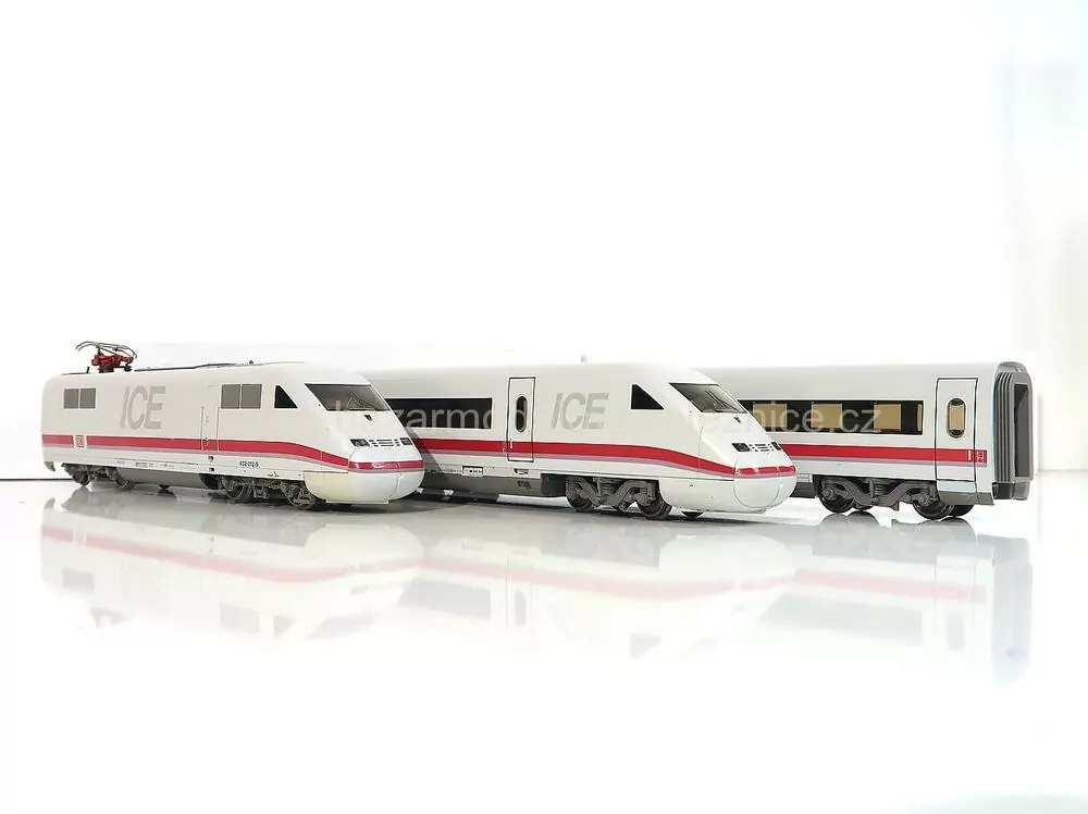 Roco - DSS - Elektrická souprava ICE 402 DB 3 dílná - HO