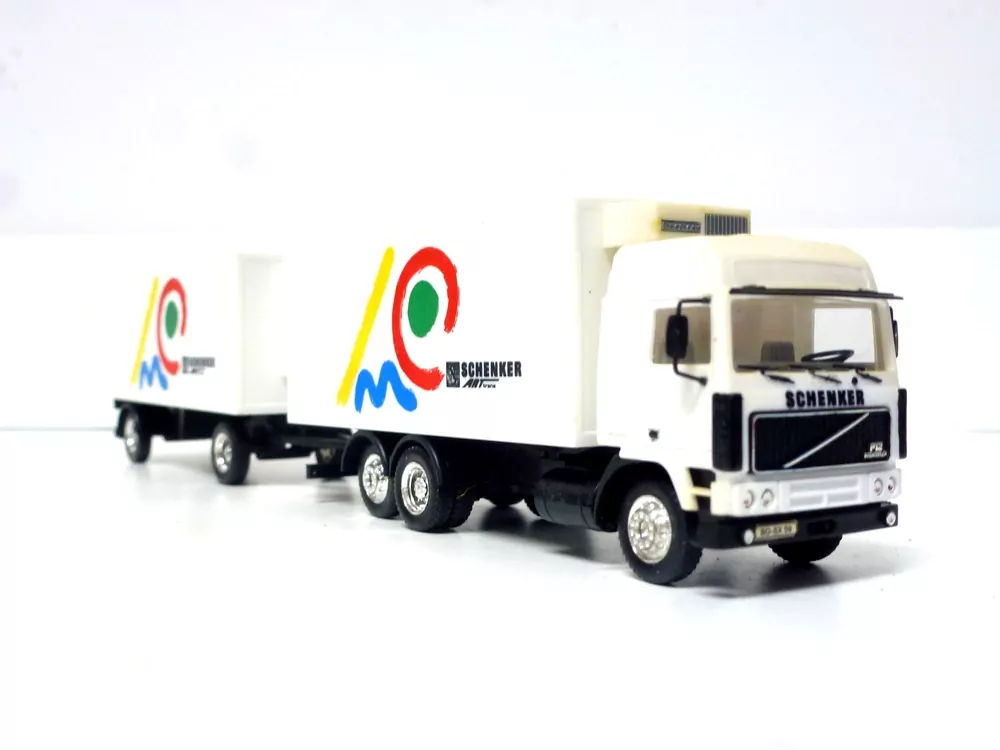 Herpa - Volvo skřín s přívěsem - HO
