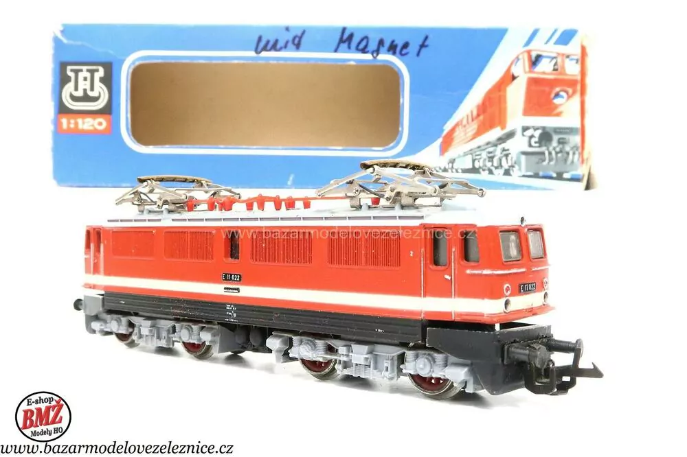 BTTB - Elektrická lokomotiva E 11 022 DR - TT