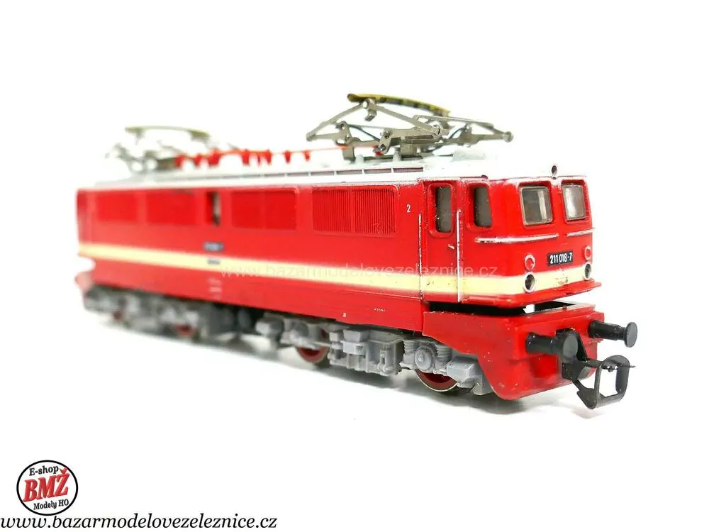 BTTB - Elektrická lokomotiva BR 211 018 DR - TT