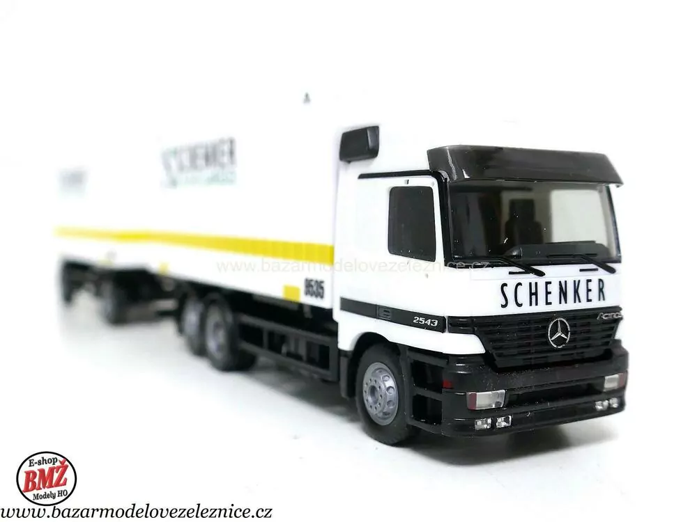 Herpa - Mercedes s přívěsem - HO