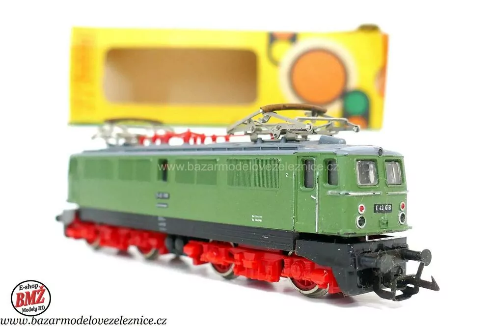 BTTB - Elektrická lokomotiva E 42 018 DR - TT