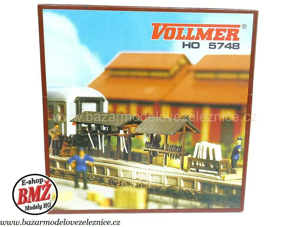 Vollmer - 3 stojany s nádražním příslušenstvím - HO