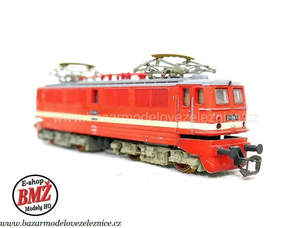 BTTB - Elektrická lokomotiva BR 211 018 DR - TT