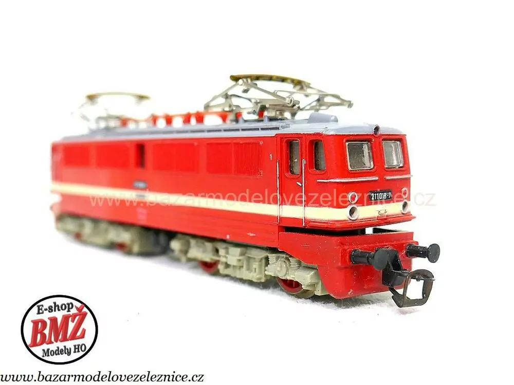 BTTB - Elektrická lokomotiva BR 211 018 DR - TT