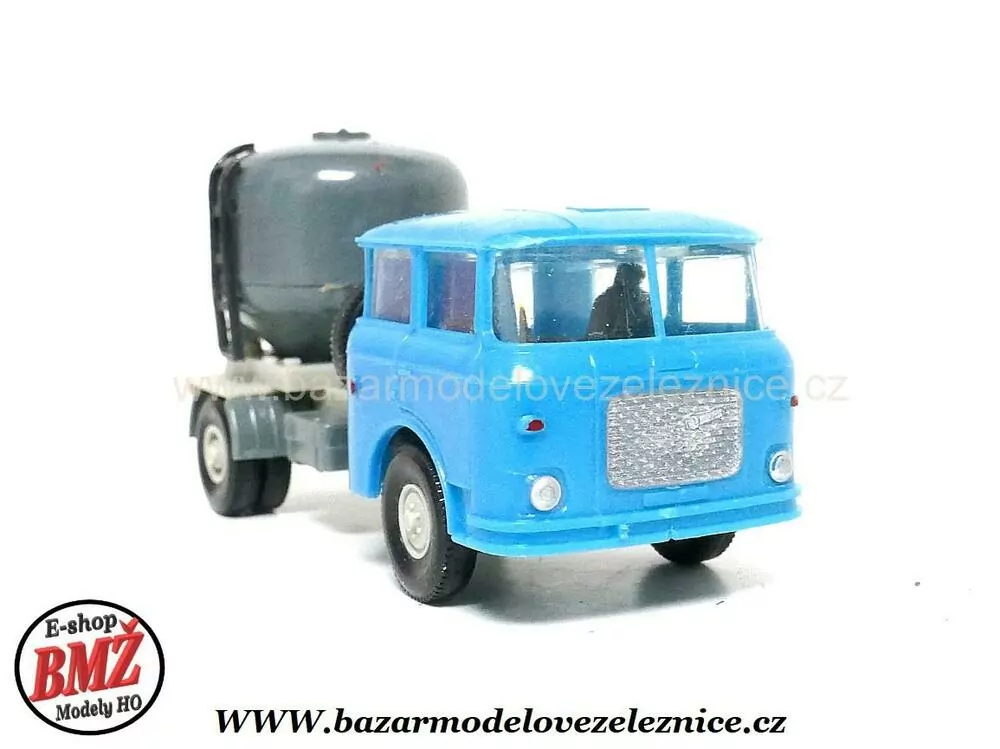 Hruska - ŠKODA na cement - HO