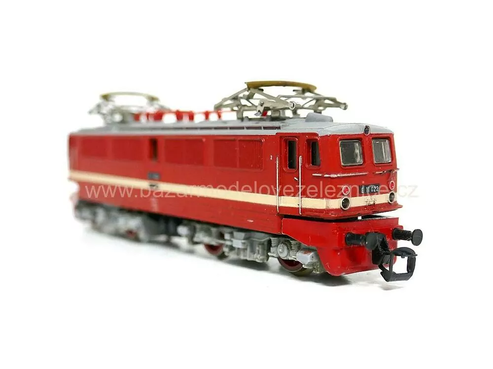 BTTB - Elektrická lokomotiva E 11 022 DR - TT