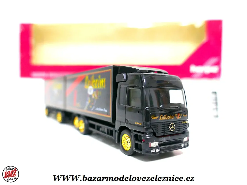 Herpa - Mercedes s přívěsem - HO