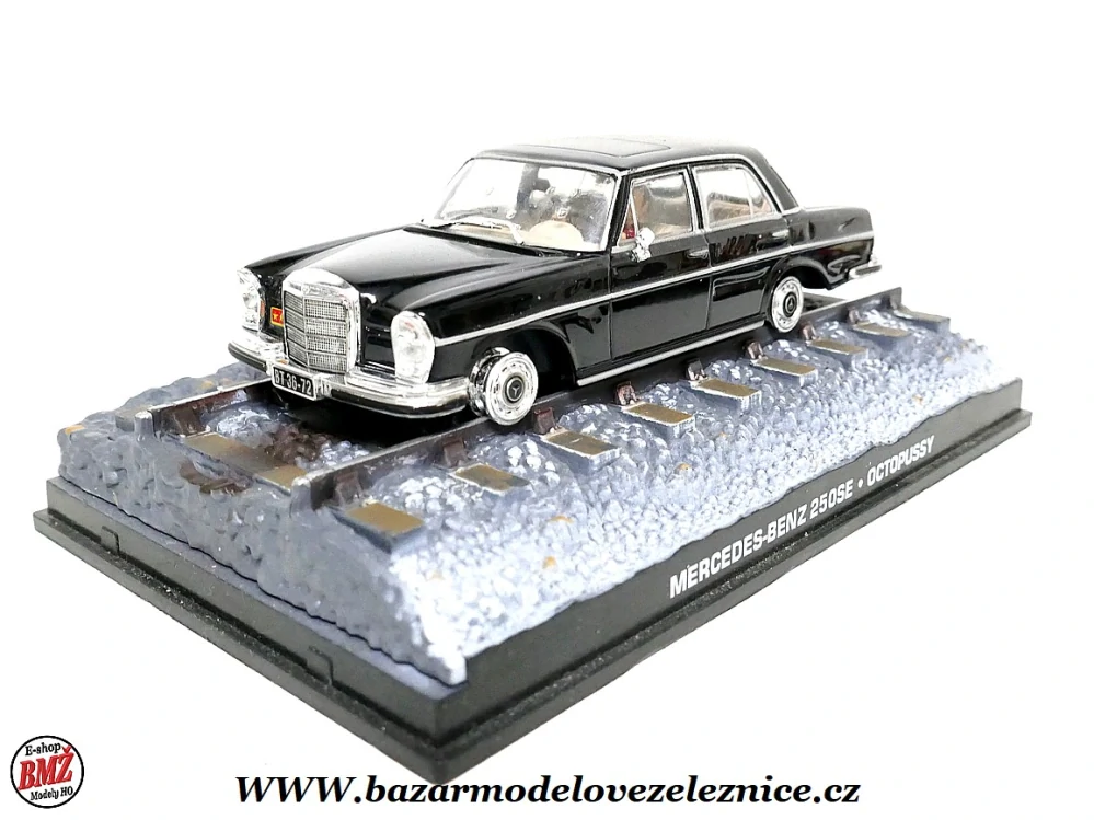 ? - Mercedes na koleji - 1/43
