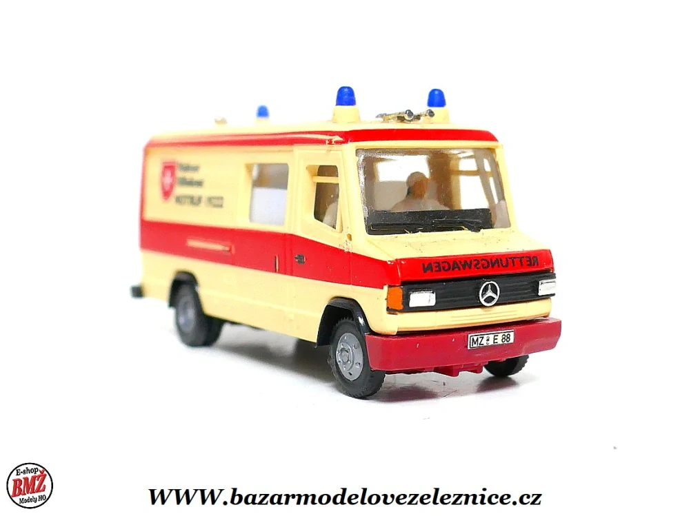 Busch - Mercedes sanita - HO