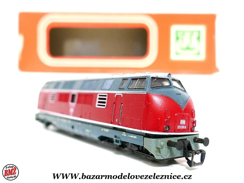 BTTB - Dieselová lokomotiva BR 221 139 DB - TT