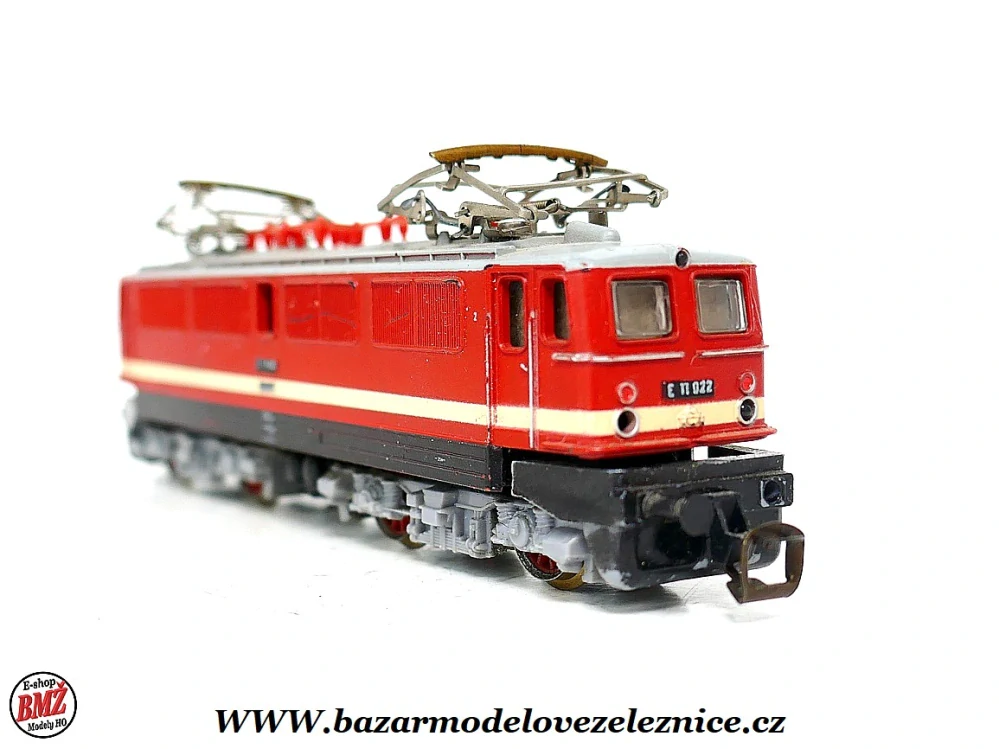 BTTB - Elektrická lokomotiva E 11 022 DR - TT