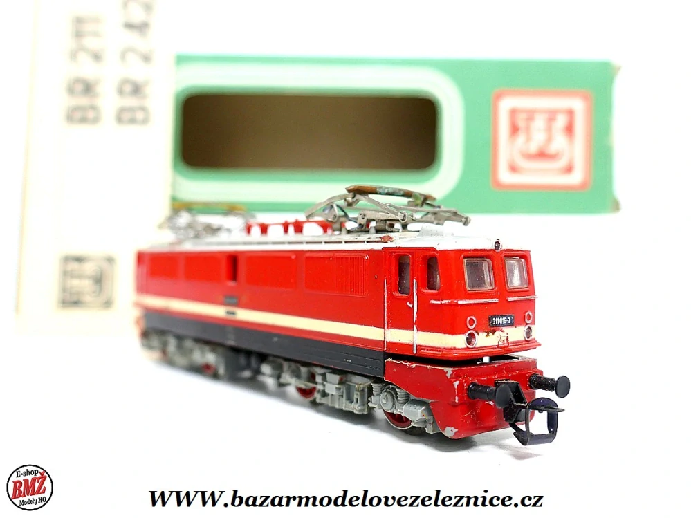 BTTB - Elektrická lokomotiva BR 211 018 DR - TT