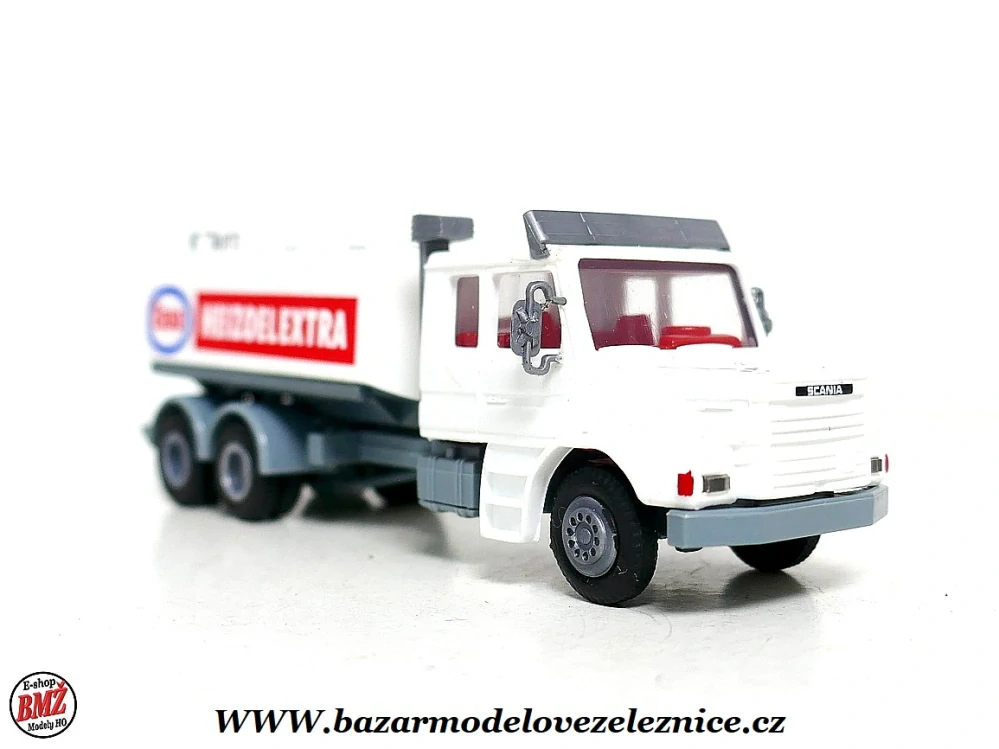 Praline - Scania cisterna Esso - HO