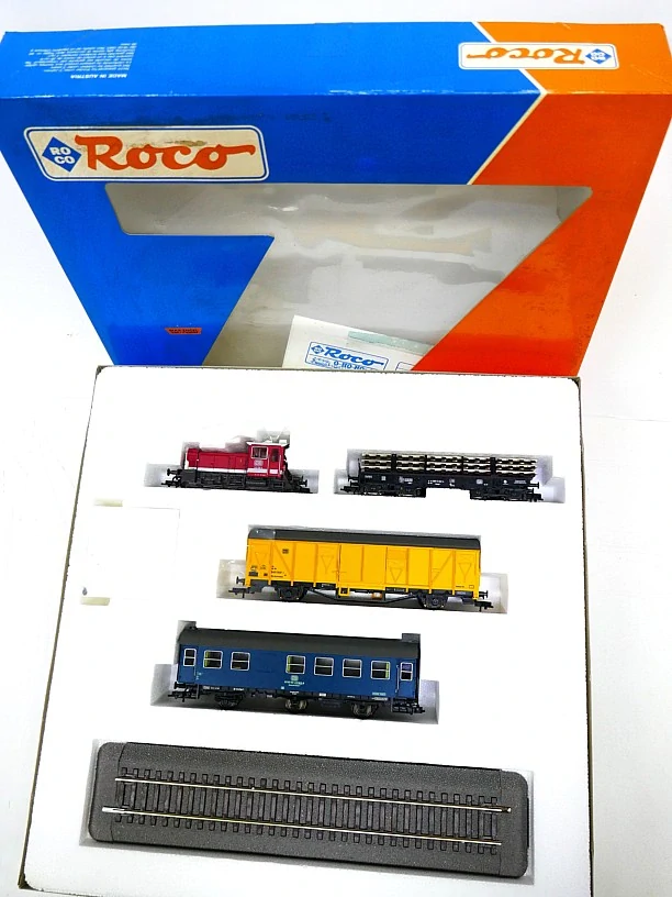 Roco - DC - BR 333 + 3 vozy - HO