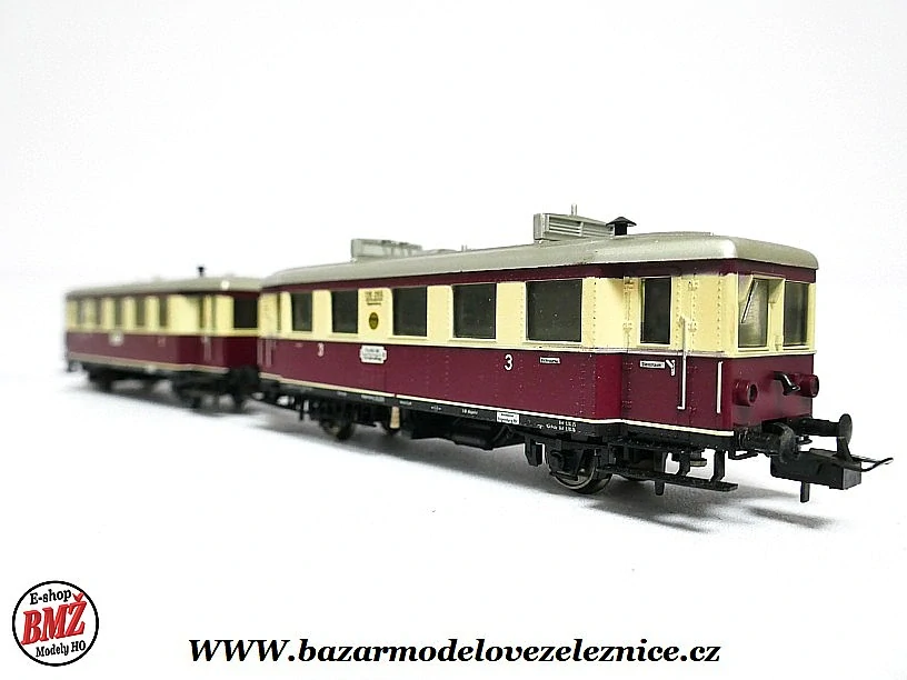 Trix - DC - Motorová souprava VT 135/140 DRG - HO