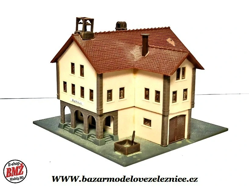 Pola - Radnice - N
