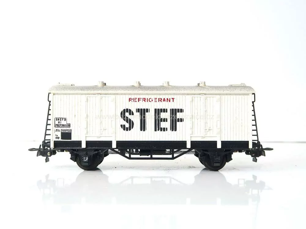 Hornby - Chladírenský vůz SNCF Stef - HO