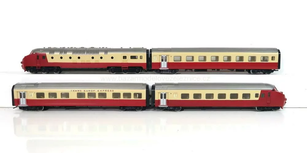 Marklin Hamo - DC - 4 dílná dieselová souprava TEE express - HO