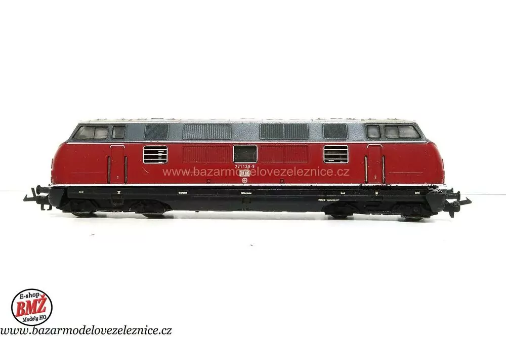 BTTB - Dieselová lokomotiva BR 221 139 DB - TT