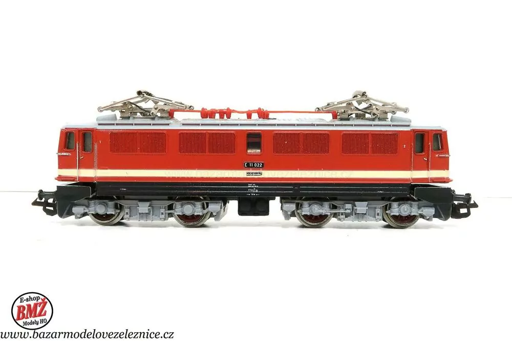 BTTB - Elektrická lokomotiva E 11 022 DR - TT