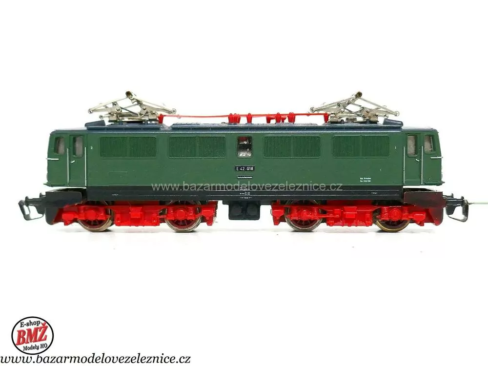 BTTB - Elektrická lokomotiva E 42 018 DR - TT