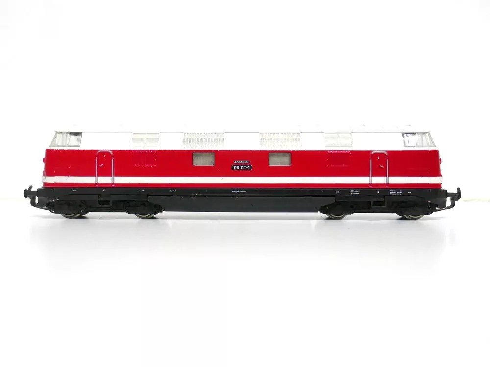 PIKO DDR - DC  - Dieselová lokomotiva BR 118 117  DR - HO
