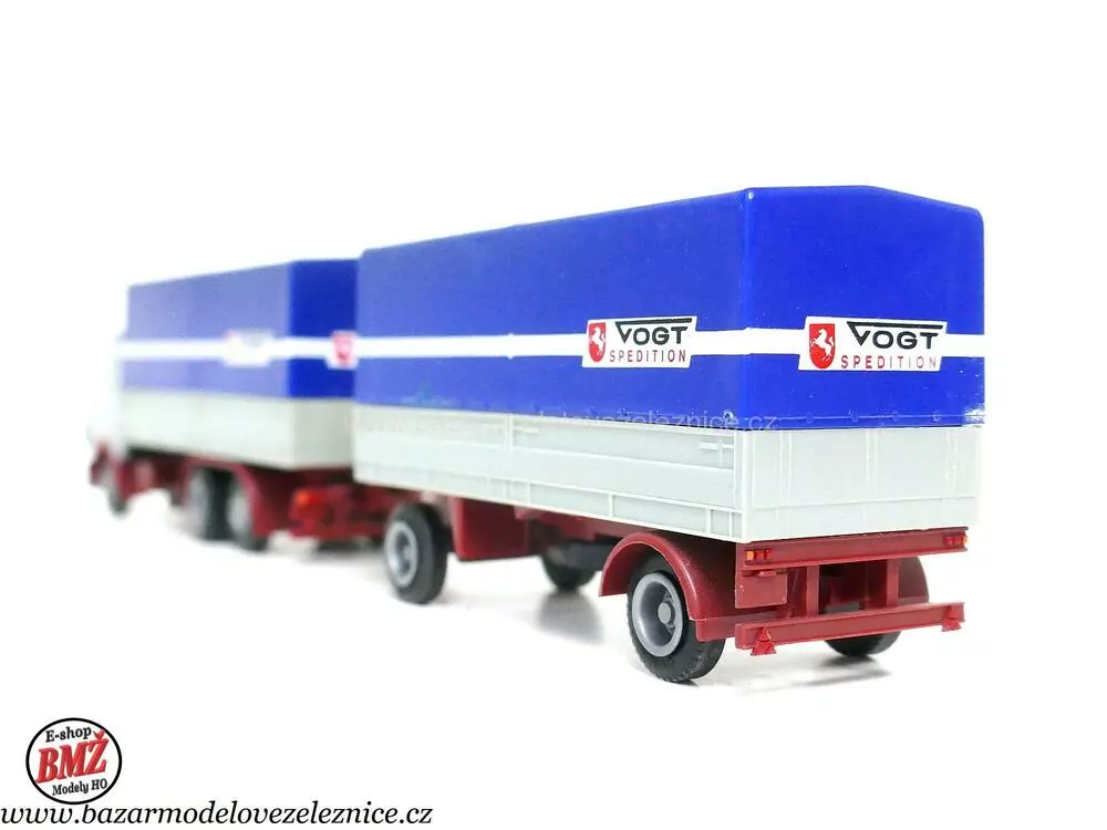 Herpa - Mercedes s přívěsem - HO
