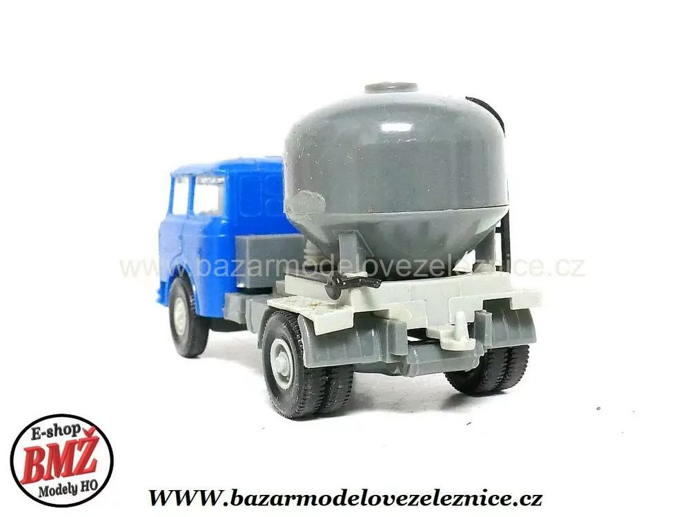 Hruska - ŠKODA na cement - HO