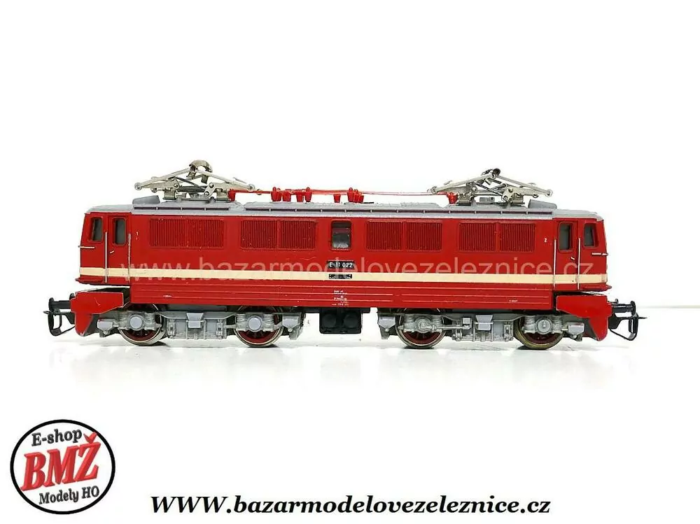 BTTB - Elektrická lokomotiva E 11 022 DR - TT