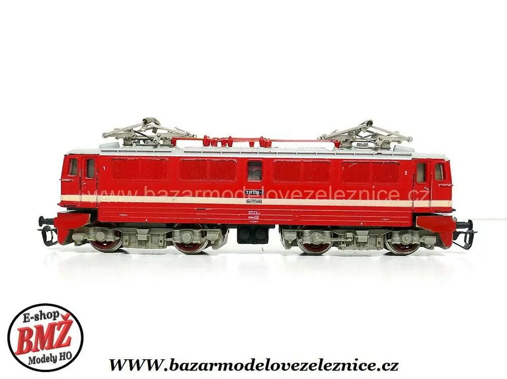 BTTB - Elektrická lokomotiva E 11 018 DR - TT