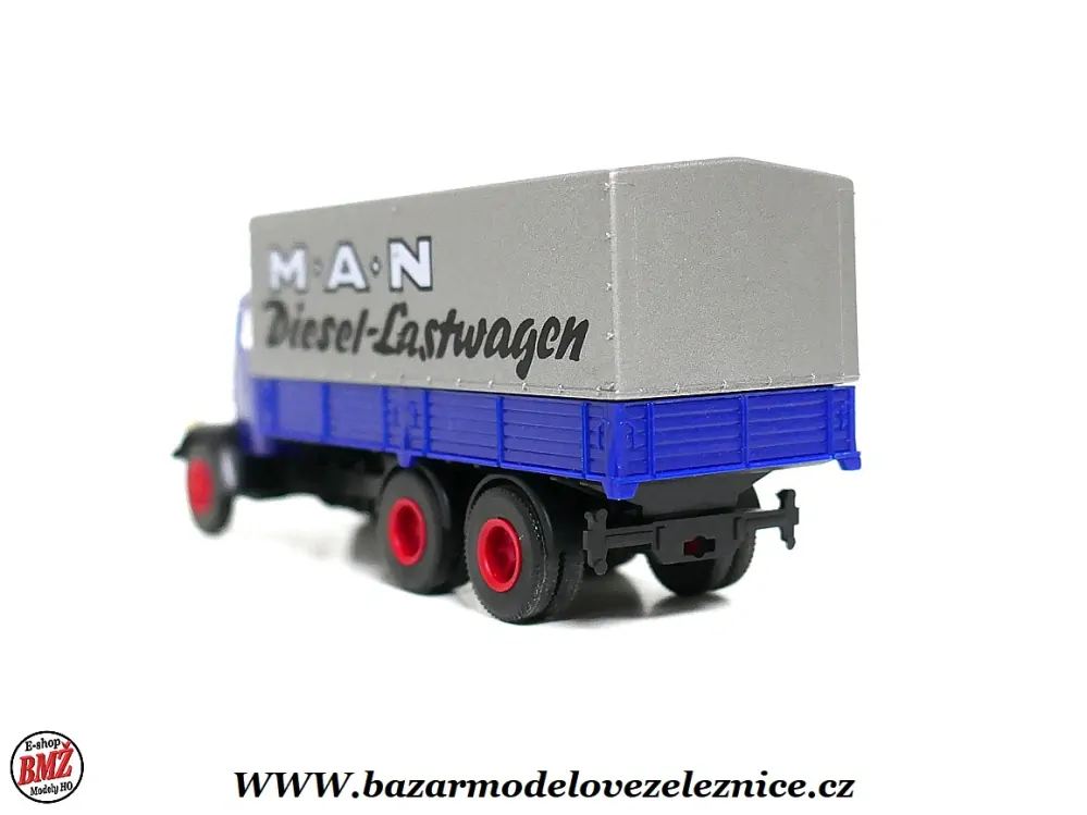 ? - Man plachta - HO