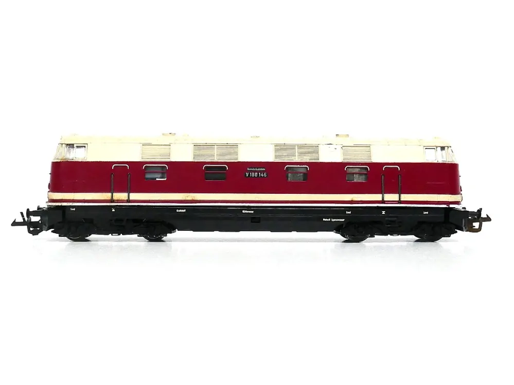 BTTB - Dieselová lokomotiva V 118 146 DR - TT