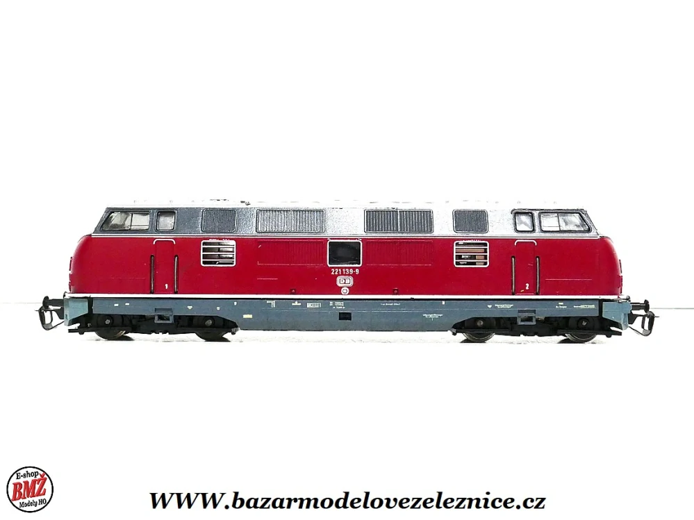 BTTB - Dieselová lokomotiva BR 221 139 DB - TT