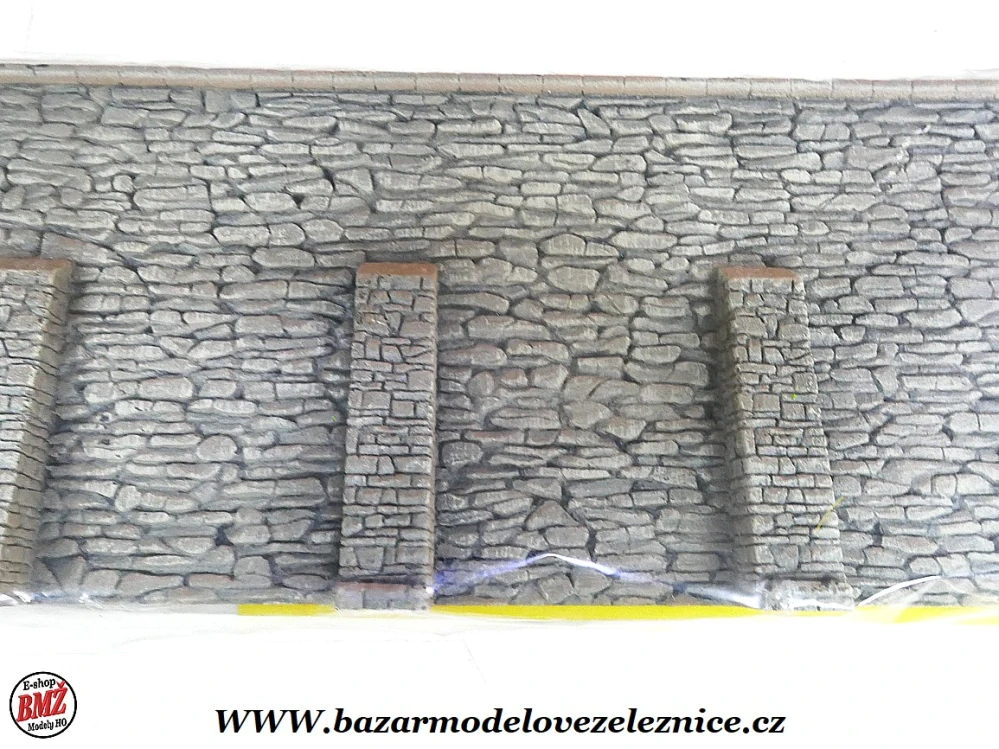 Noch - Tvrzená pěna - zeď kamenná opěrná 330x125mm - HO 