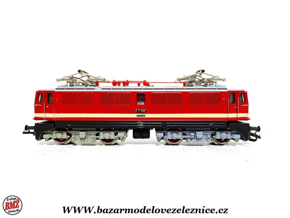 BTTB - Elektrická lokomotiva E 11 022 DR - TT