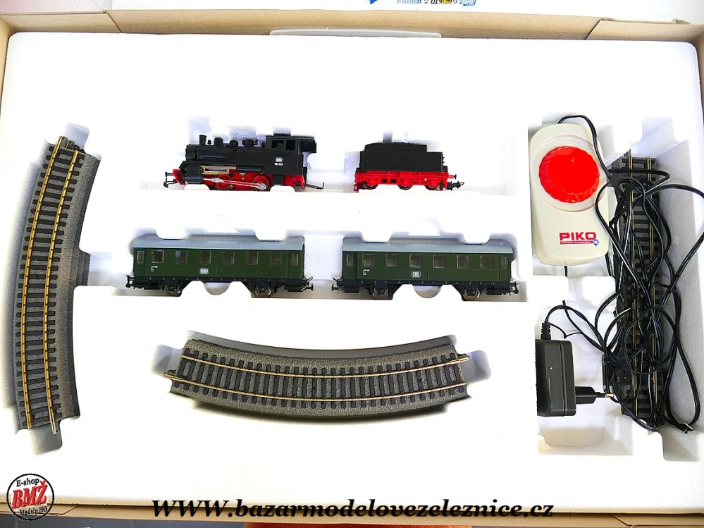 Nové Piko - DC - Set s BR 98 DB + 2 vozy os. - HO
