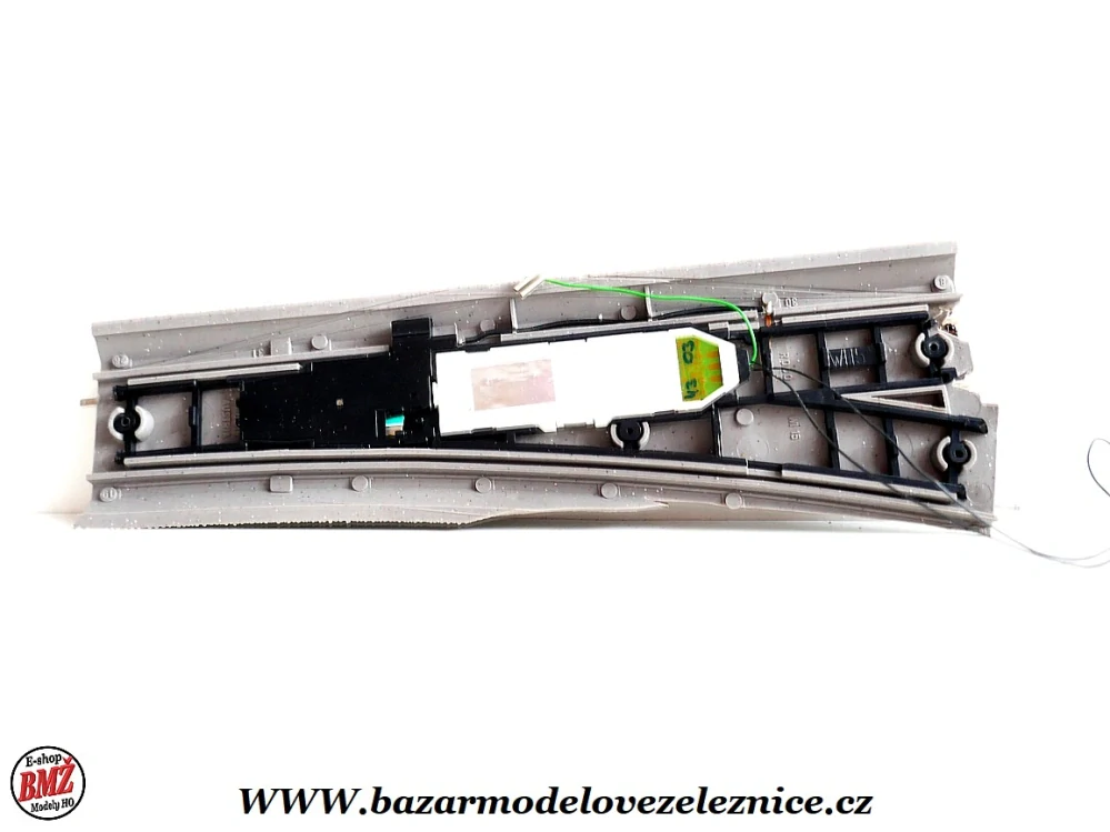 Roco Line - DCC -Výhybka levá Wl15 - 230 mm / 15° s gum podložím - HO