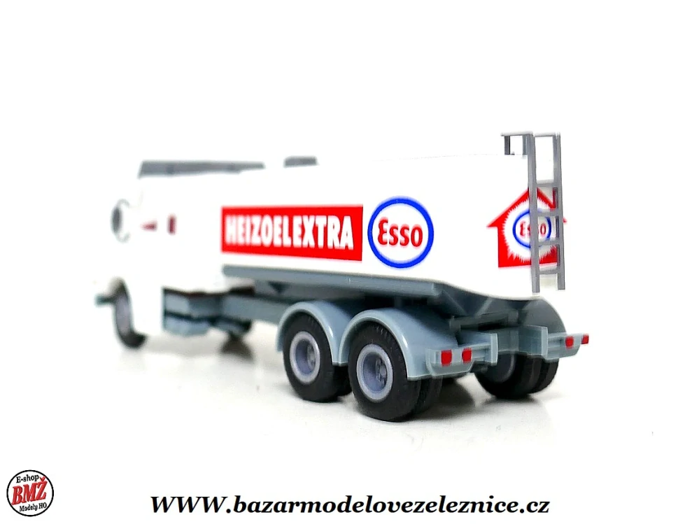 Praline - Scania cisterna Esso - HO
