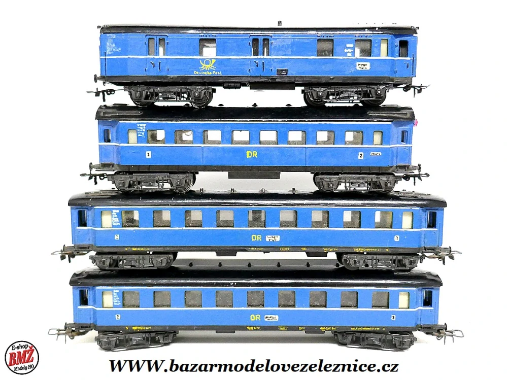 Piko DDR - Set 4 osobních vozů DR - HO