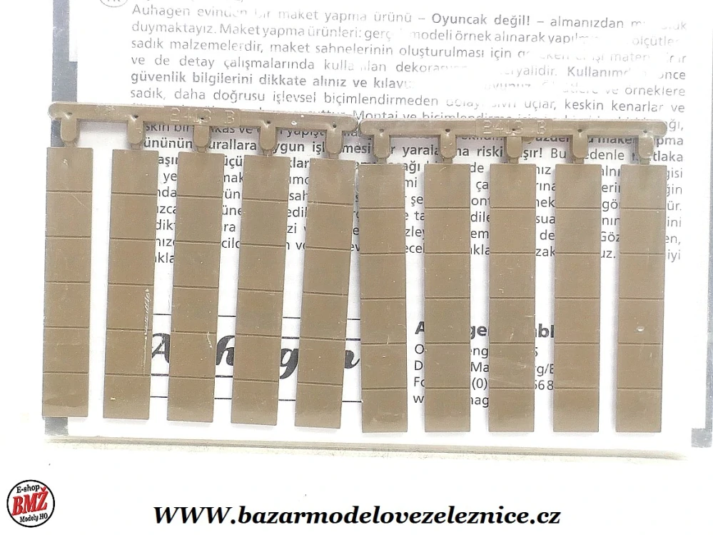 Auhagen - panely mezi koleje 41 x 7 mm -10ks - N