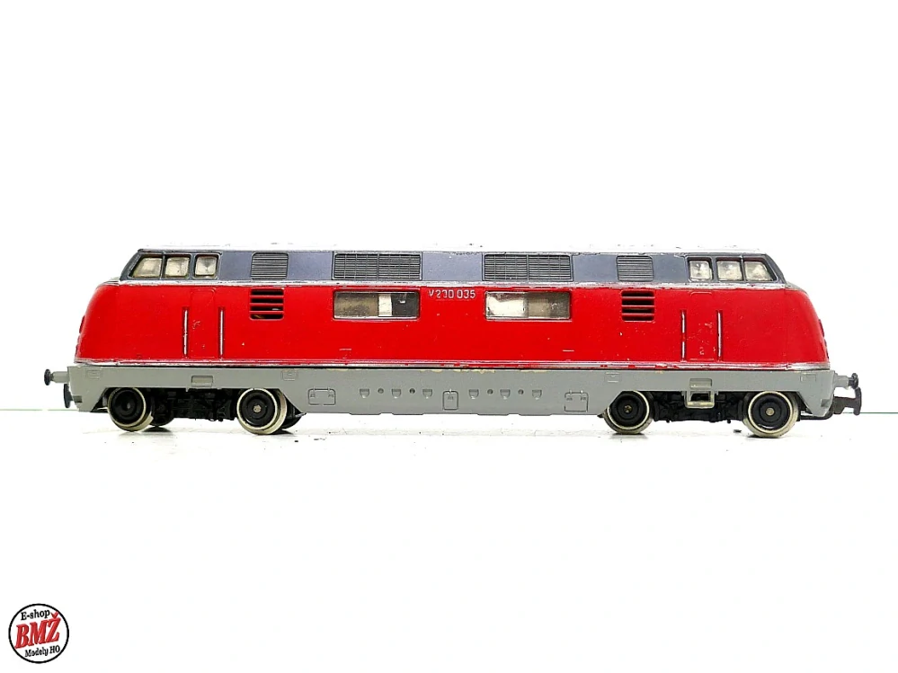 Oprava/ND - Piko DDR - Dieselová lokomotiva 6717 - HO