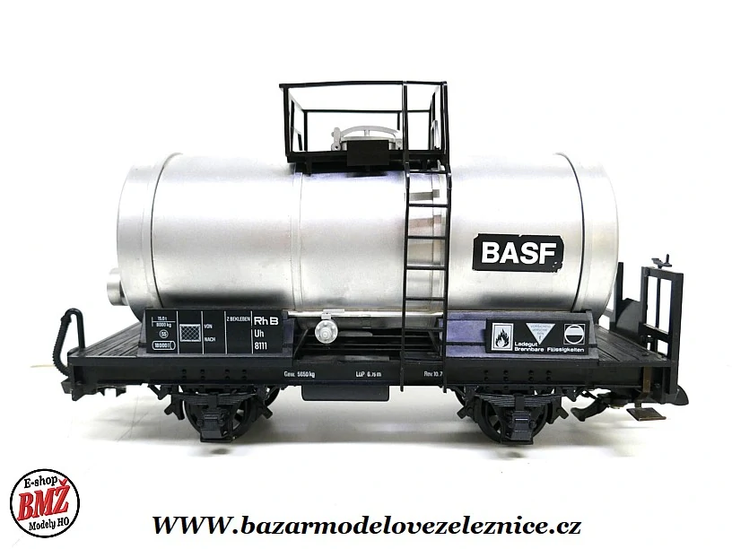 LGB - Cisternový vůz Basf - G
