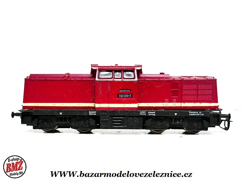 BTTB - Dieselová lokomotiva BR 110 104 DR - TT
