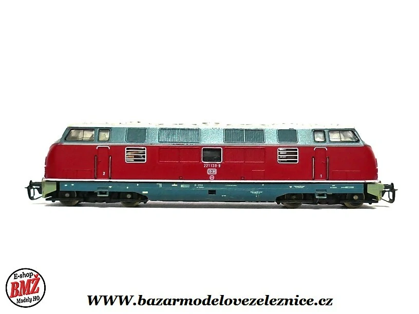 BTTB - Dieselová lokomotiva BR 221 139 DB - TT